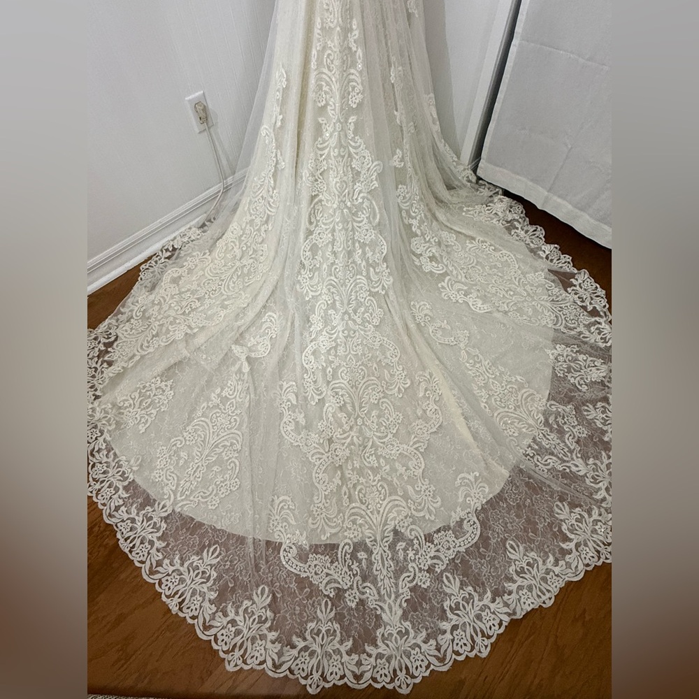 David Tutera for Mon Cheri "Afina" Wedding Dress - Size 12 - Ivory/Gold - Picture 7 of 11